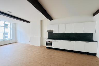 studio de 43m2 à louer pour 1125€/mois à Mariastraat, Maastricht