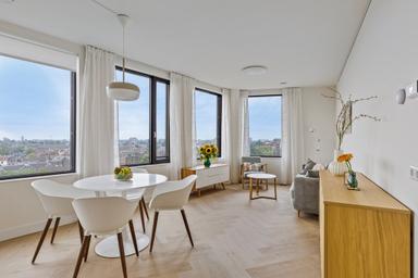 apartment de 77m2 à louer pour 2750€/mois à Vliegerstraat 90, Leiden