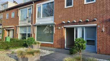 house de 115m2 à louer pour 2050€/mois à Bilderdijkstraat 29, Breda