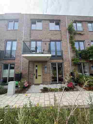 house de 134m2 à louer pour 3250€/mois à Blueslaan 12, Haarlem