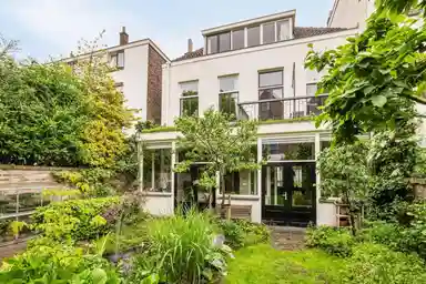 229m2 house to rent for 2495€/month in Kastanjelaan, Arnhem