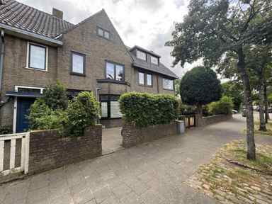 house de 128m2 à louer pour 2500€/mois à Achillesstraat, Breda