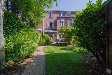 house 240τ.μ. προς ενοικίαση για 3750€/μήνα στην περιοχή Zijlweg, Haarlem