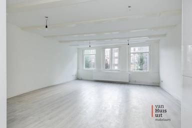 60m2 apartment te huur voor 2050€/maand in Nieuwezijds Voorburgwal, Amsterdam
