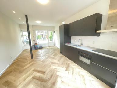 house de 77m2 à louer pour 2395€/mois à Raadhuisstraat, Haarlem