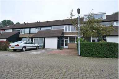 house de 125m2 à louer pour 3000€/mois à Populierendreef, Voorburg