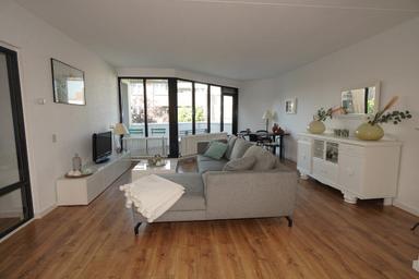 100m2 apartment to rent for 2150€/month in Scheldedal, Capelle aan den IJssel