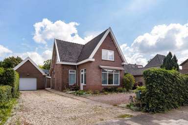 105m2 house to rent for 1795€/month in Buizerdweg, Apeldoorn