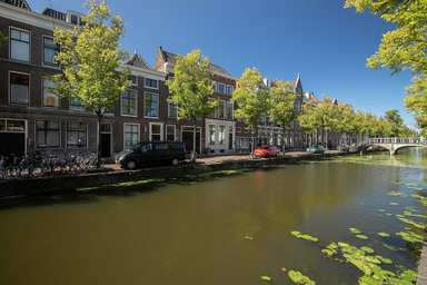 apartment de 100m2 à louer pour 2500€/mois à Koornmarkt, Delft