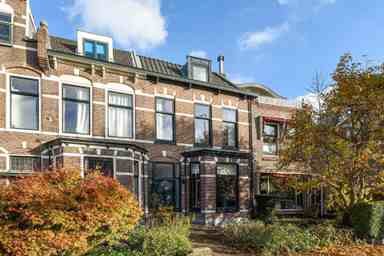 152m2 house to rent for 2850€/month in Hoge Rijndijk, Leiden