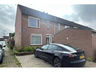 house di 130m2 in affitto a 2000€/mese a Juralaan, Eindhoven