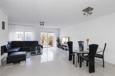 130m2 house te huur voor 2450€/maand in Ponyweide, Zoetermeer