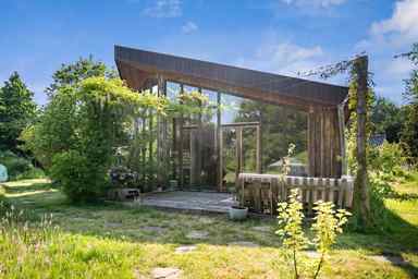 191m2 house to rent for 3850€/month in Herenweg, Bergen