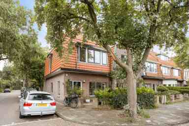 house de 132m2 à louer pour 2750€/mois à Fagelstraat, Leiden