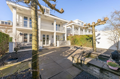 house di 164m2 in affitto a 4250€/mese a Jaap ter Haarstraat, Almere