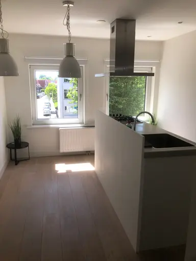 100μ² apartment προς ενοικίαση για 3890€/μήνα σε Eksterlaan, Haarlem