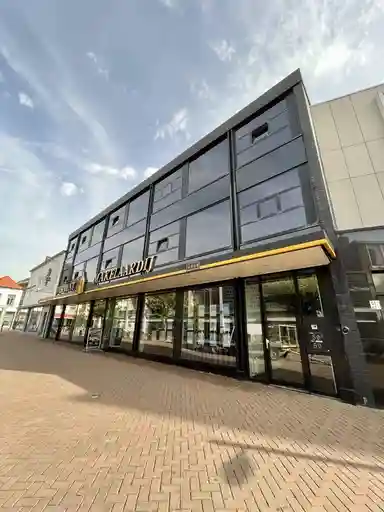 133m2 apartment à louer pour 1175€/mois à Nieuwe Markt, Roosendaal