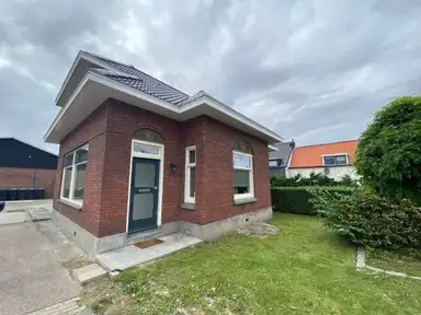 150m2 apartment to rent for 3000€/month in Kerkweg 19, Zuidland