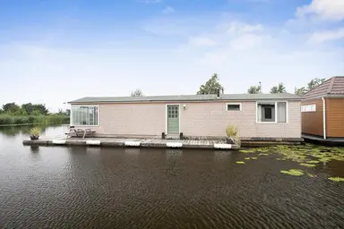 120m2 house to rent for 1150€/month in Leeuwarderstraatweg 1006, Heerenveen