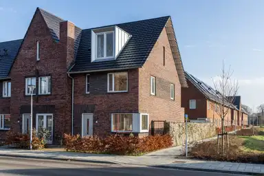 138m2 house à louer pour 2000€/mois à Veenschouw 7, Hattem