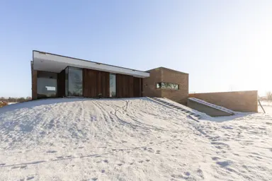 261m2 maison à louer pour 4300€/mois à Zwart Moerken, Rijsbergen