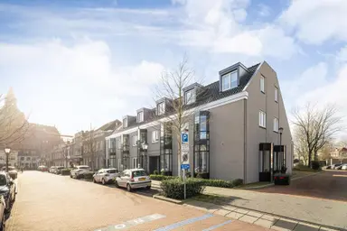 157m2 apartment to rent for 3000€/month in Dorpsstraat 18, Vught