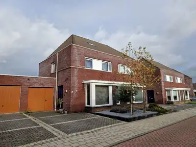 120m2 house à louer pour 1350€/mois à Tessmanstraat 6, Sittard