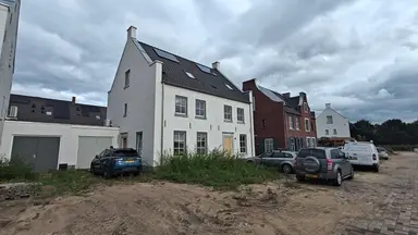 160m2 house à louer pour 2395€/mois à Goderthoek 15, Helmond
