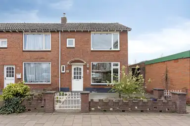 106m2 huis te huur voor 2600€/maand in Bloemenoordplein 22, Waalwijk