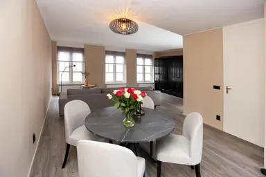 80m2 apartment te huur voor 2200€/maand in Herenstraat, Naaldwijk