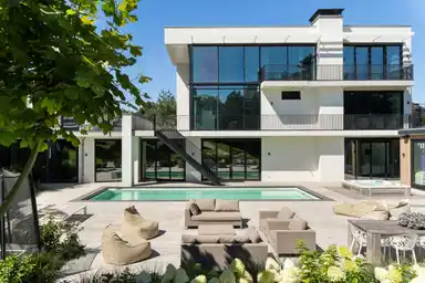 714m2 house to rent for 17500€/month in Rembrandtweg 30, Noordwijk