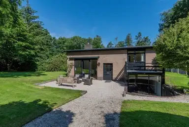 130m2 house te huur voor 4179€/maand in Mozartlaan, Hilversum