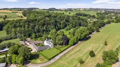 1142m2 house to rent for 7041.67€/month in Meester doctor Froweinweg 65, Eys