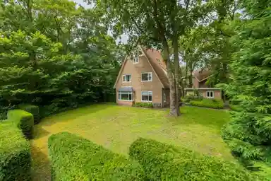 187m2 house to rent for 3750€/month in Rijksstraatweg 83, Bennebroek