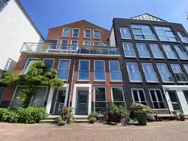 137m2 house to rent for 3000€/month in Schuttevaerkade 179, Dordrecht