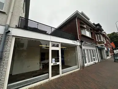 80m2 room to rent for 1250€/month in Hoofdstraat 21, Kerkrade