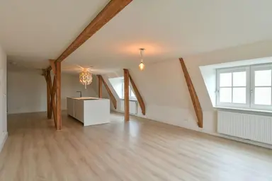 104m2 apartment to rent for 2100€/month in Neuweg, Hilversum