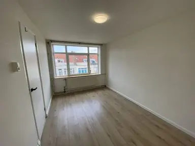 9m2 apartment te huur voor 550€/maand in Ampèrestraat, Schiedam