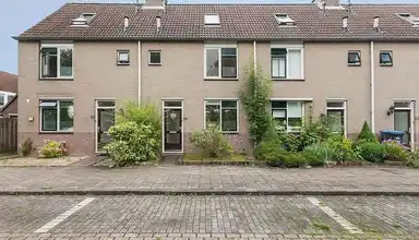 93.6m2 house to rent for 995€/month in Wedesteinbroek 2201, Nijmegen
