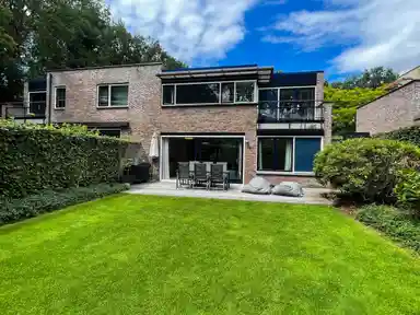170m2 house to rent for 3895€/month in Acaciapark 70, Hilversum