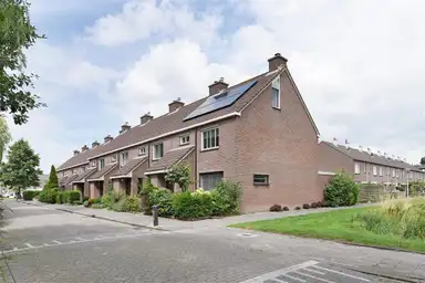 141m2 house to rent for 1295€/month in Waterlelie, Nootdorp