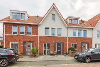 155m2 house to rent for 2650€/month in Vuurvlinder, 's-Gravenzande
