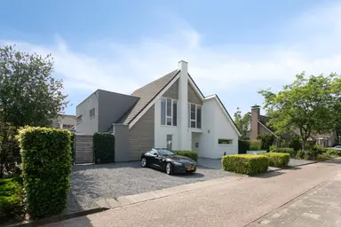 212m2 house to rent for 3000€/month in Henegouwen, Steenbergen