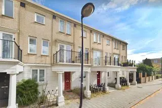 136m2 house to rent for 2600€/month in Strijplaan 182, Rijswijk