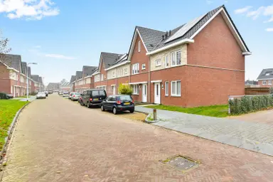 105m2 apartment to rent for 1055€/month in Smaragdstraat, Almelo