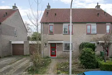 125m2 house to rent for 1250€/month in Zenegroen 144, Leeuwarden
