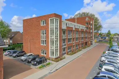 84m2 apartment to rent for 1515€/month in Stationsplein 12, Pijnacker