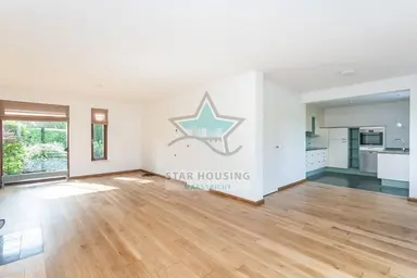 245m2 house to rent for 2895€/month in Vroenhovenweg, Maastricht