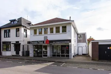 110m2 apartment to rent for 1115€/month in Faberstraat 14, Enschede