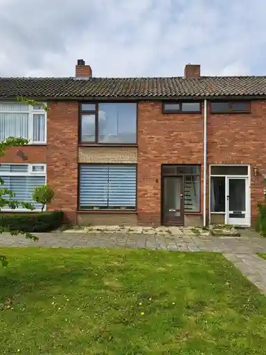 94m2 house to rent for 1350€/month in Zeelandiastraat, Sas van Gent